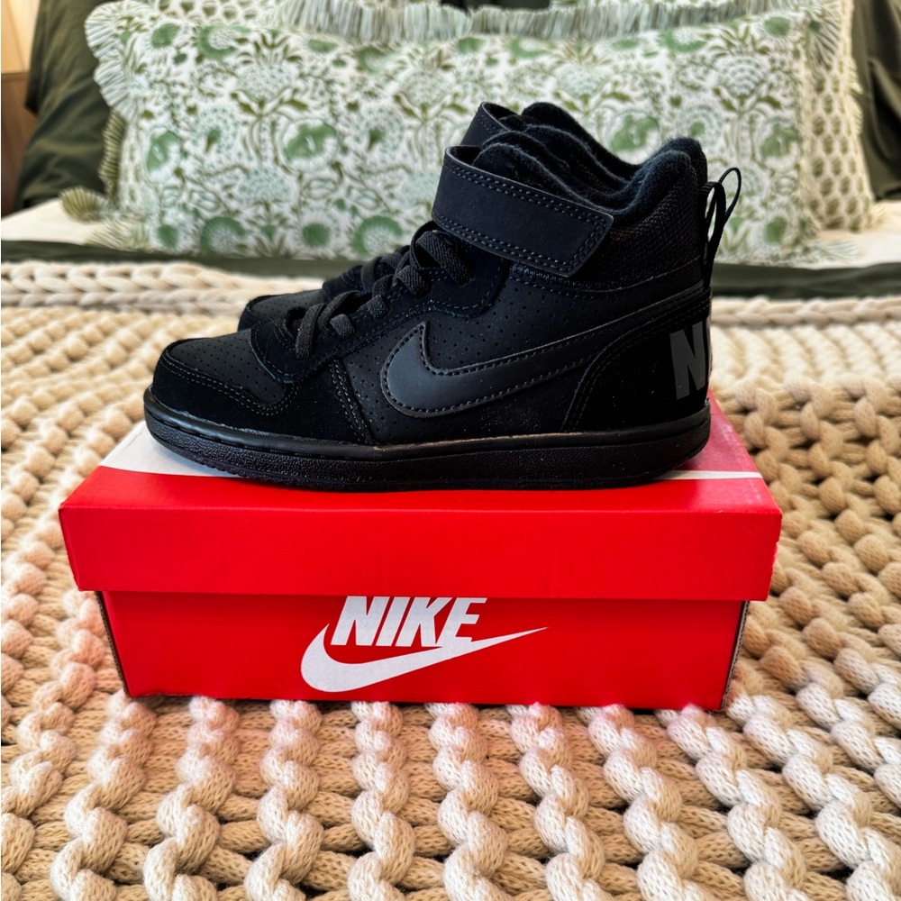 Nike Court Borough
